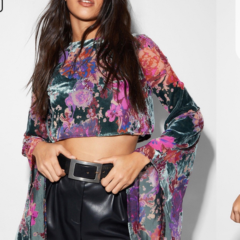 NWT🌺 Nasty Gal Ditzy Floral Devore Flare Sleeve Crop Top Multi-Color.